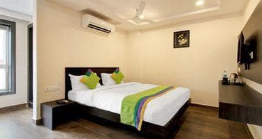 Queen Executive Room